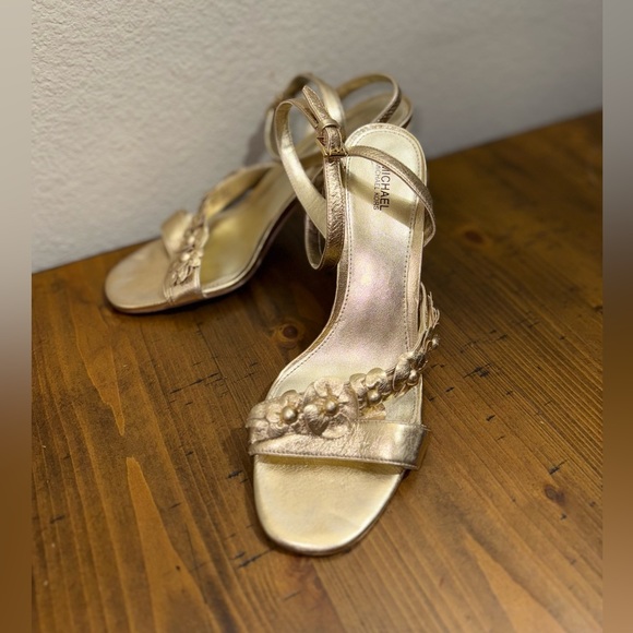 Michael Kors Gold Floral Heels - Picture 1 of 6